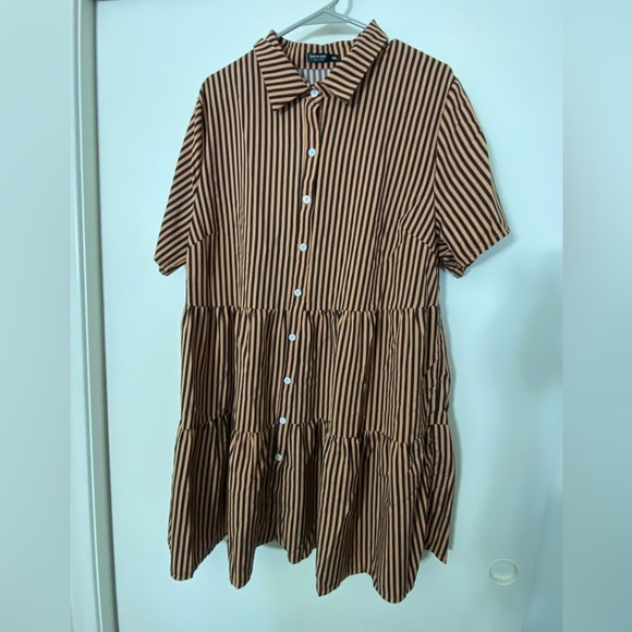SHEIN Dresses & Skirts - SHEIN Burnt orange and black vertical striped button front smock dress